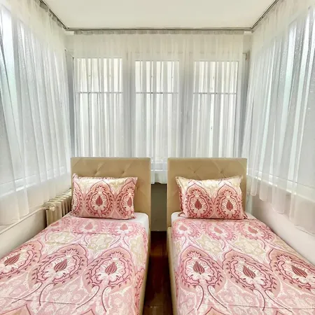 Centre Near Mother Teresa With 4 * Üsküp